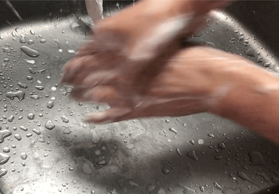 成人男性によるエクストリーム手洗い